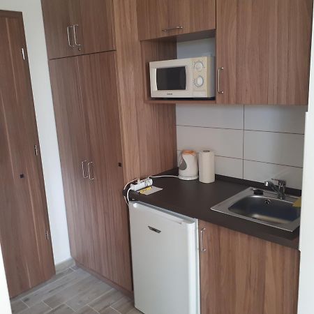 فندق M47 Vendeghaz-Airport ديبريتْسين المظهر الخارجي الصورة