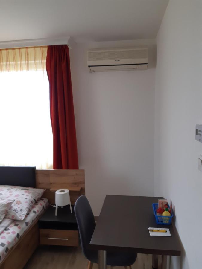 فندق M47 Vendeghaz-Airport ديبريتْسين المظهر الخارجي الصورة