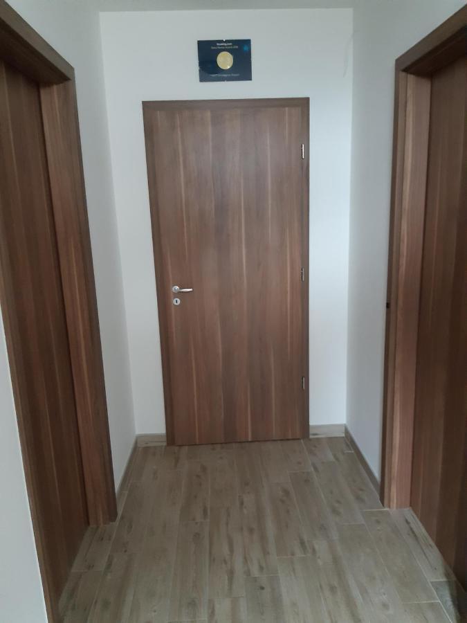 فندق M47 Vendeghaz-Airport ديبريتْسين المظهر الخارجي الصورة