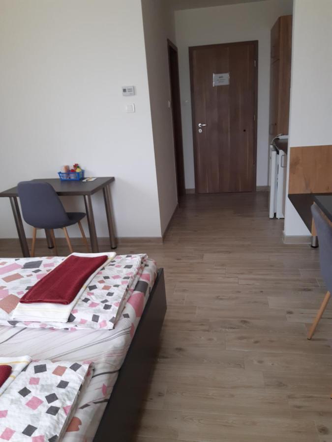 فندق M47 Vendeghaz-Airport ديبريتْسين المظهر الخارجي الصورة
