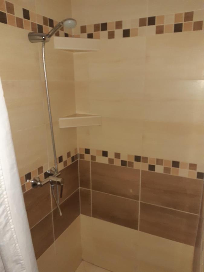 فندق M47 Vendeghaz-Airport ديبريتْسين المظهر الخارجي الصورة