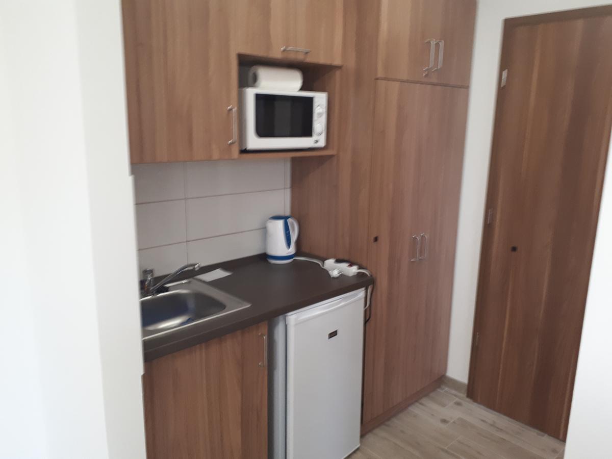 فندق M47 Vendeghaz-Airport ديبريتْسين المظهر الخارجي الصورة